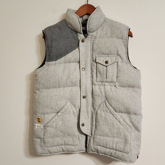 10 Deep Men's Puffer Vest Jacket, Grey, Size L,Wool Blend, Outdoor, Casual.